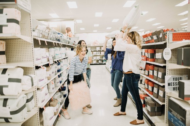 Being Mrs. Fowler, joined 4 other Savannah Mom Bloggers, to create a fun-filled Target Photoshoot, in beautiful Savannah, Georgia, with Kate Laraine Photography behind the camera, capturing the perfect Mom's Day Out